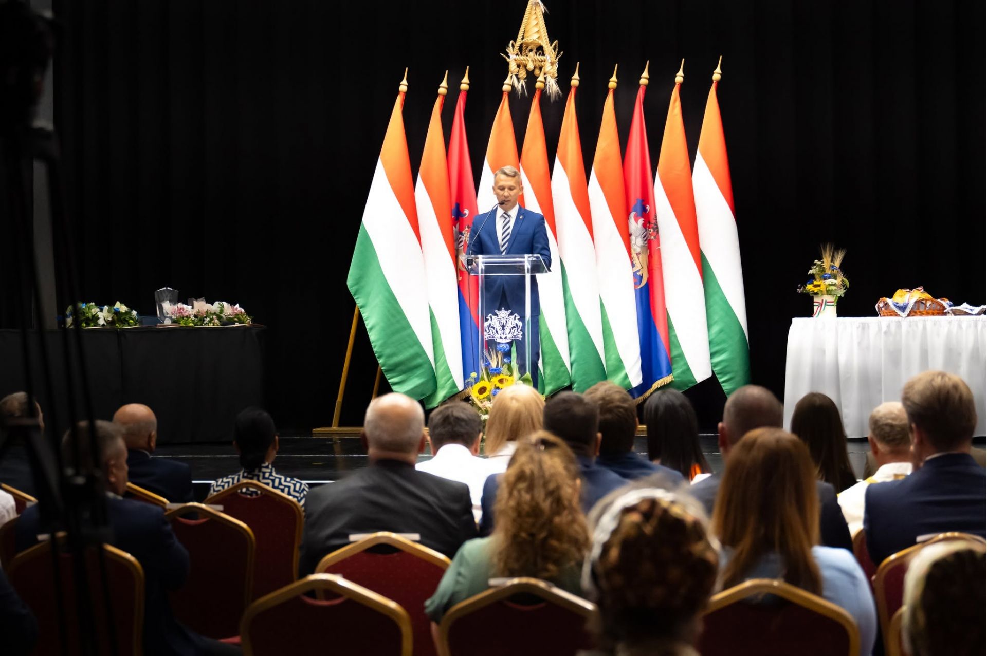 Szalai Szabolcs, Bükkábrány polgármestere beszédet mond Borsod-Abaúj-Zemplén Vármegye Önkormányzata kihelyezett ünnepi közgyűlésén, Bükkábrányban 2026. augusztus 18-án.