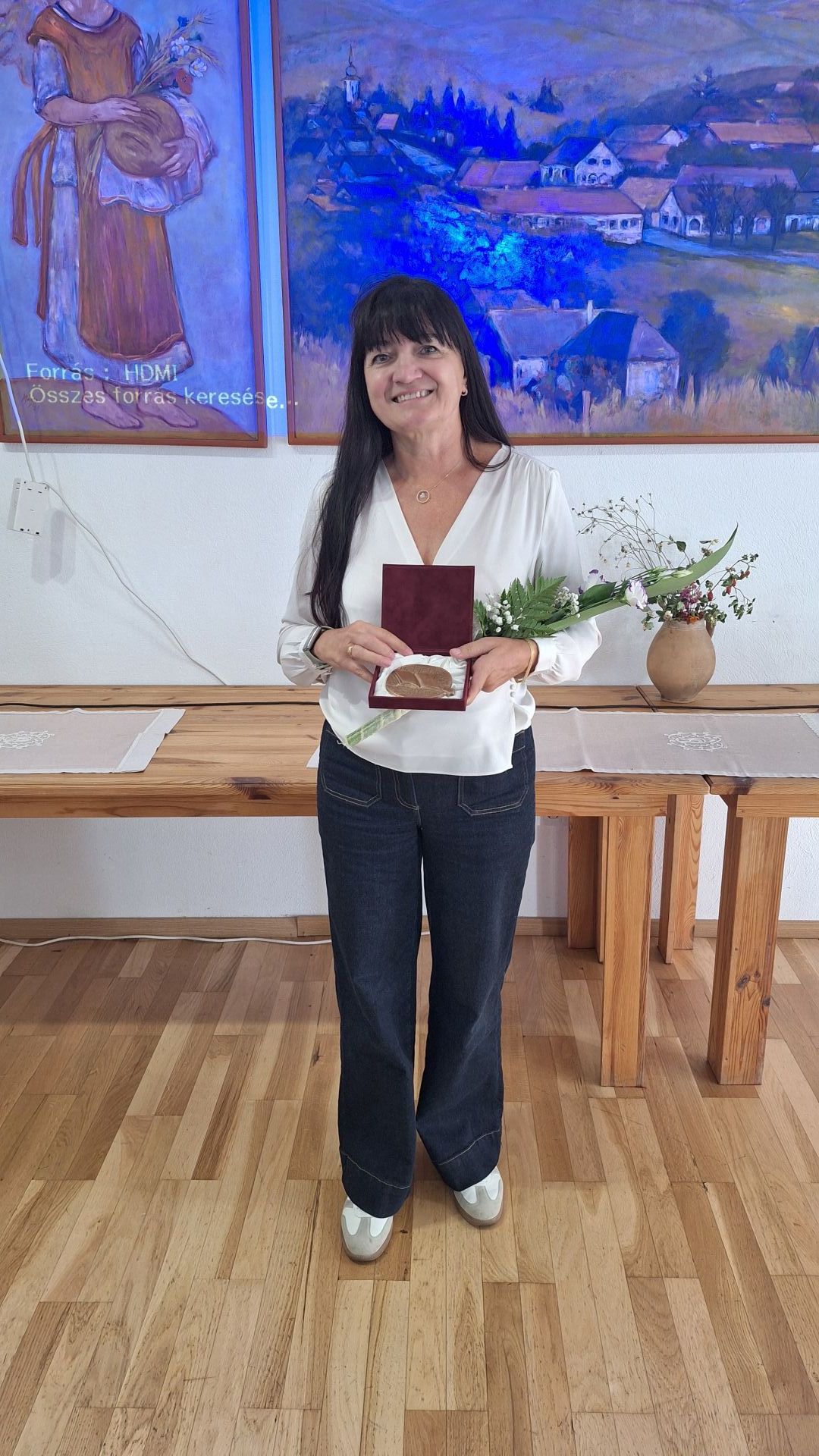 Tumikn&eacute; Csur&aacute;k &Aacute;gnes Pro Bibliotheca d&iacute;jas.
